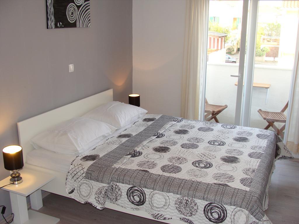 Guest House Dragic - Anex Zadar Ruang foto